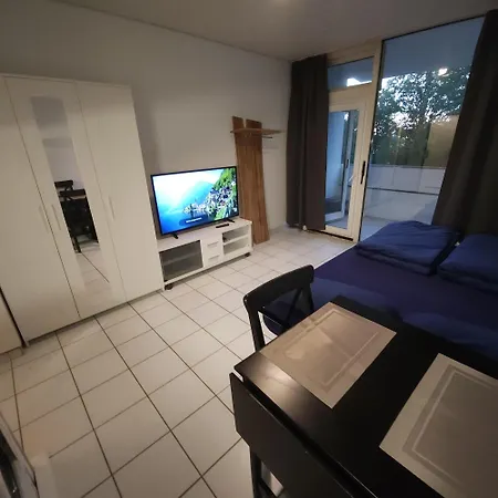 Apartment, Nähe U-bahn U3, 15 Min Zentrum, Garage