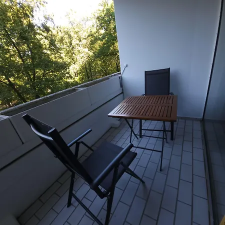 Apartment, Nähe U-bahn U3, 15 Min Zentrum, Garage